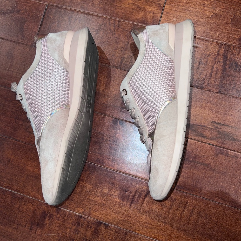Stuart Weitzman Nude Gold sneakers - Picture 3 of 6